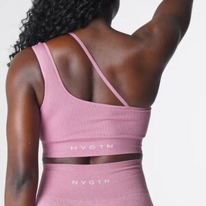 NWOT NVGTN streamline seamless bra in the color pastel pink